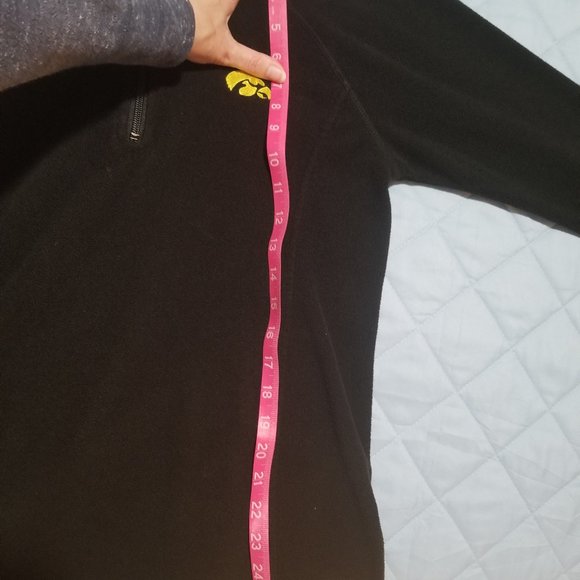 Iowa Hawkeyes Women's Sweatshirt | Small Petite - Picture 8 of 9